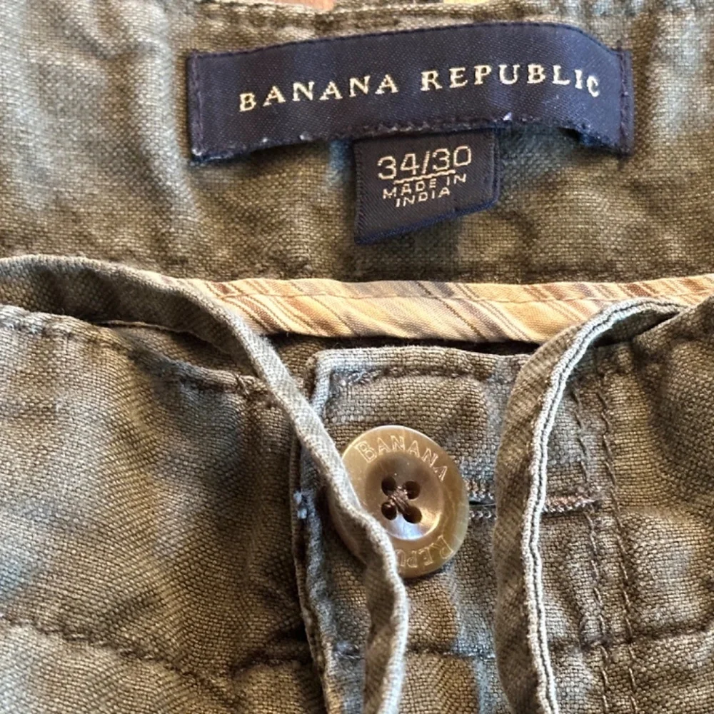 Banana Republic Men’s Linen Pants